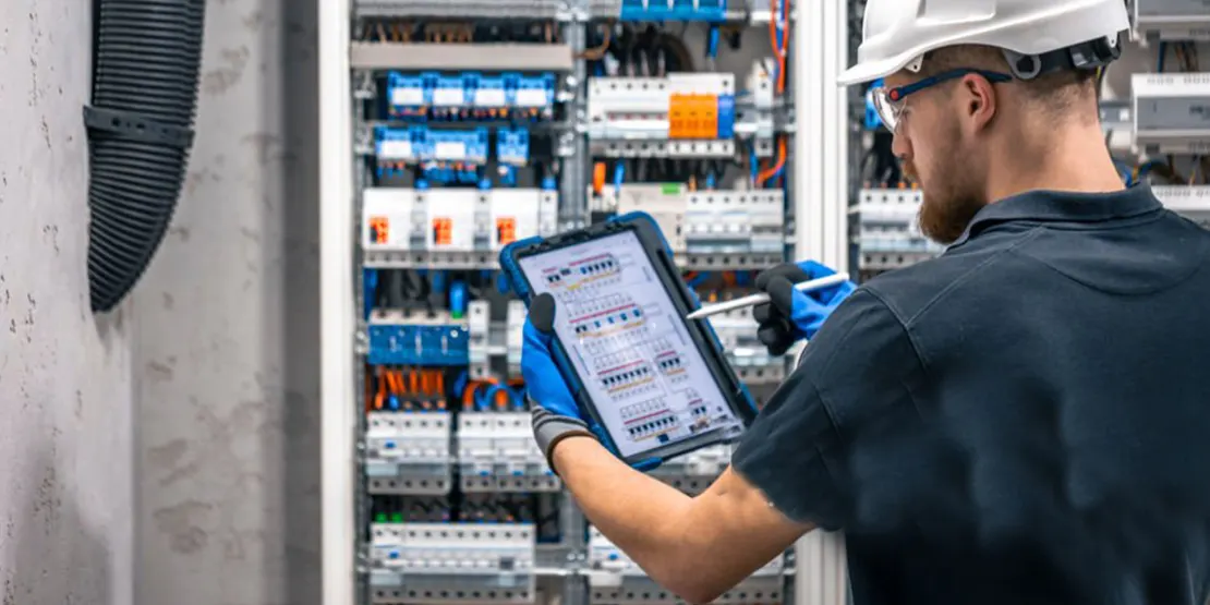 What are the perks for using Mobile HVAC software